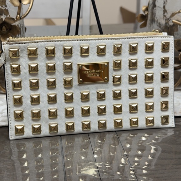 Michael Kors White and Gold Studded Large Clutch Wristlet Wallet AUTHENTIC - Picture 2 of 8